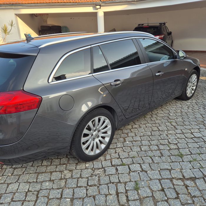 Opel Insignia Sports Tourer — fotografia 2