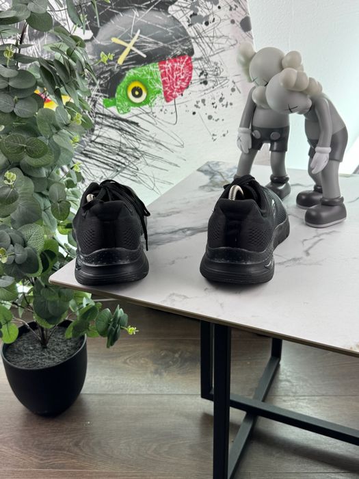 Кросівки Skechers Arch Fit 41 розмір Е12921