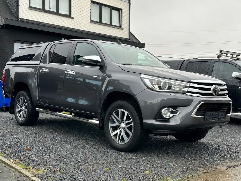 Toyota Hilux D-4D Double Cab SR5 4x4      2019