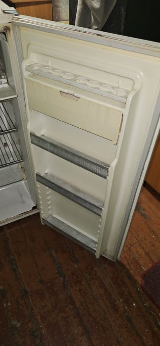 Продам холодильник «Днепр-2».