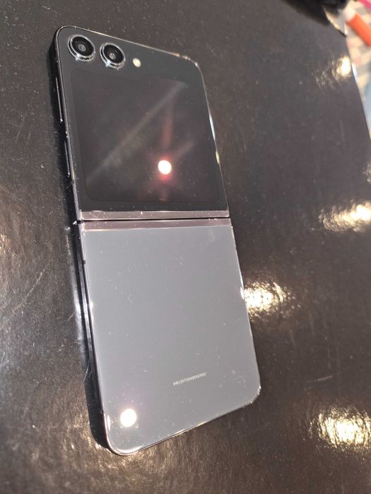 Samsung Galaxy Flip5