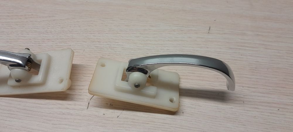 Klamki wewnętrzne FIAT 125P
