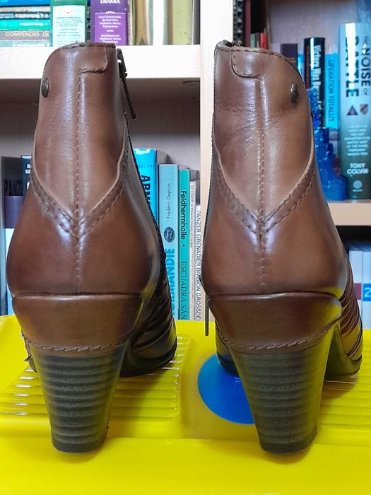 Botas de cano baixo, tamanhos 36 e 37. Tamaris, Pikolinos, Dune