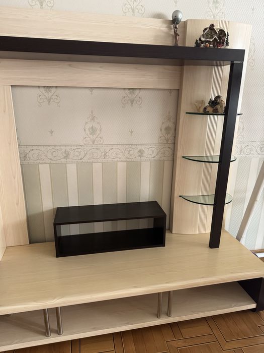 Стенка для вітальні