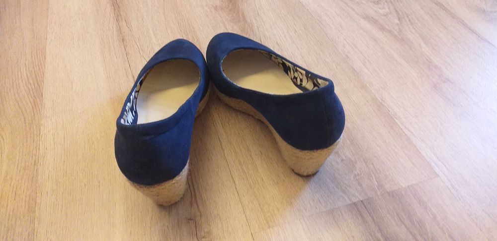 Sapatos azul marinho camurça