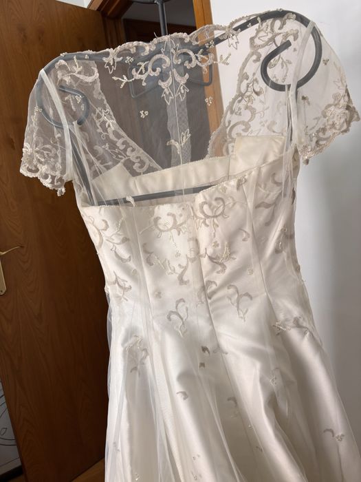 Vestido de Noiva La Sposa Tam. 34 | 2 Looks | Preço Original 3.000 €