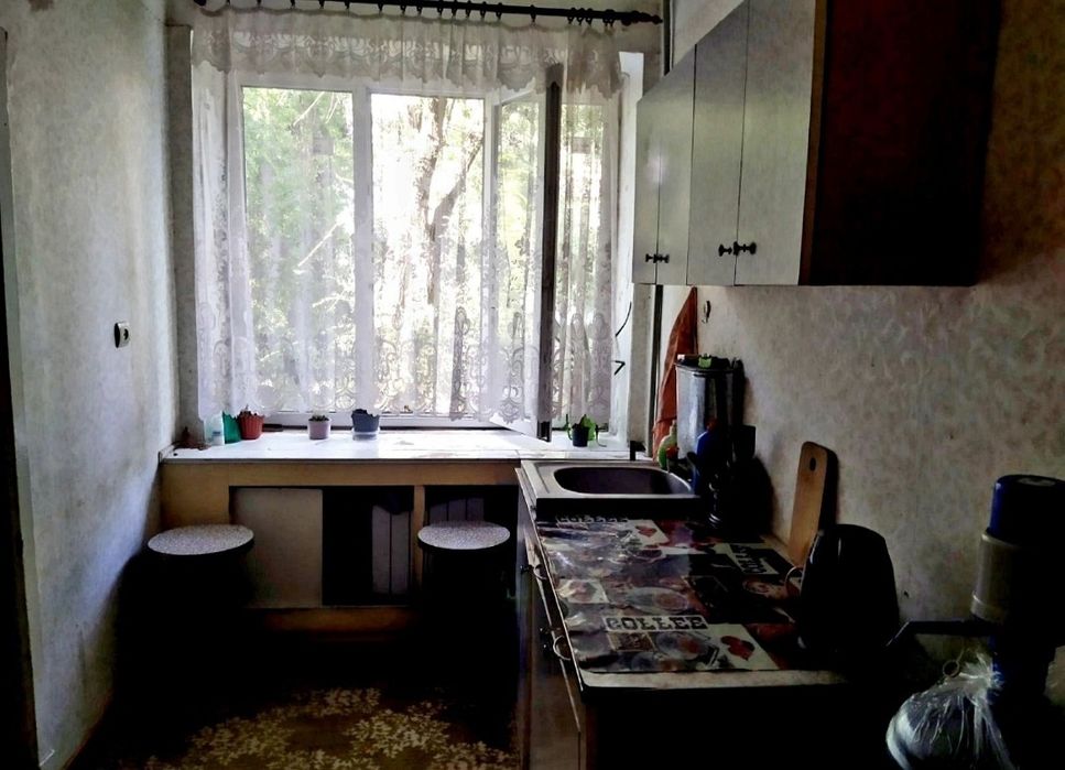 Ціна за 2 кімнати в гуртожитку, 18+7,виведені в одиницю, вільні,Сталев