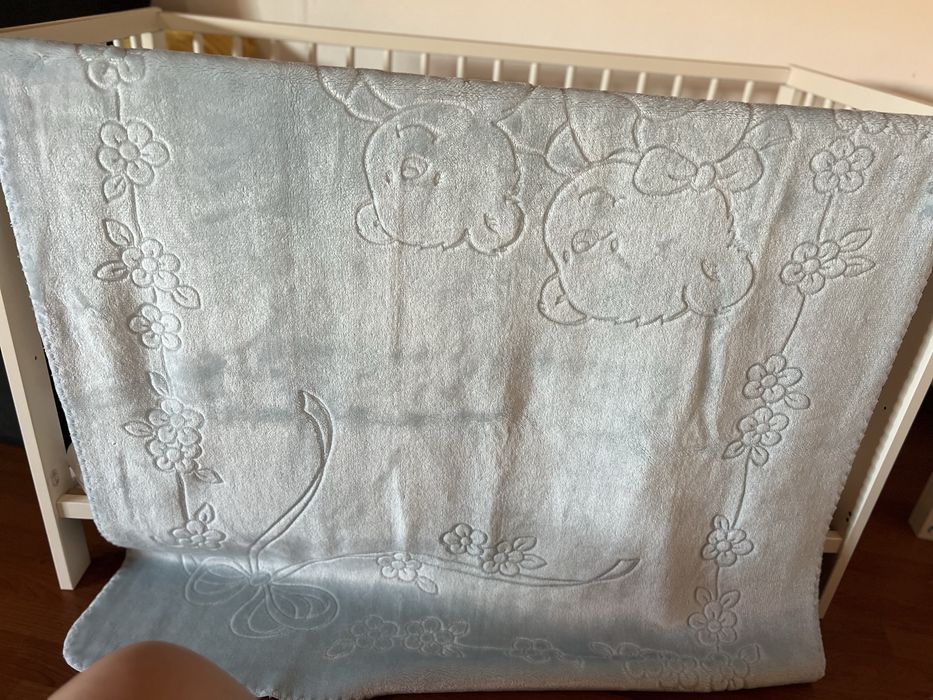 Berço ikea com colcao viscoelastico Zy incluido