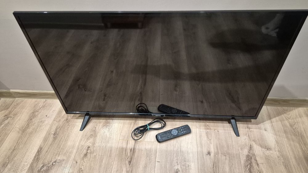 Telewizor Philips 43 FullHD, DVB-T2 HEVC  + oryginalny pilot  - opis !