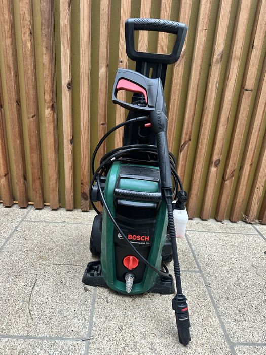 Lavadora Alta Pressão UniversalAquatak 135 Bosch