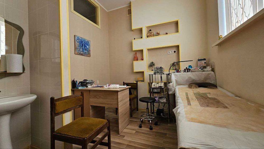 DC S4 Продам небольшое коммерческое помещение Салтовка новострой