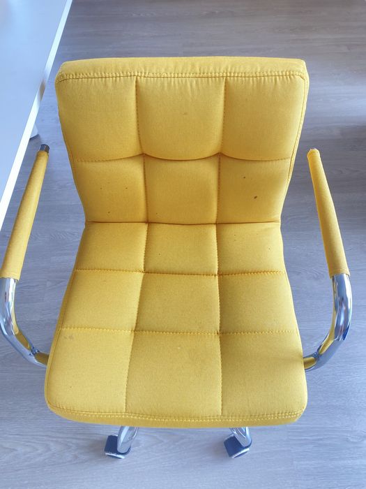 Par de cadeiras escritório amarelas