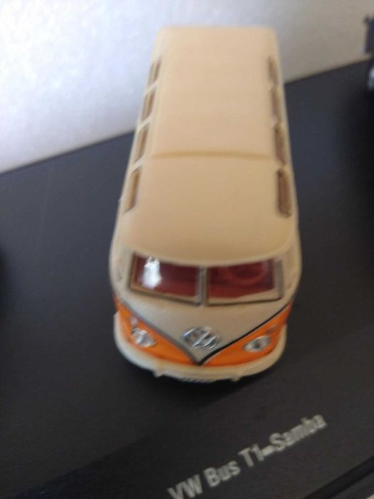 Expositor com Miniaturas da Volkswagen Vários Modelos.
