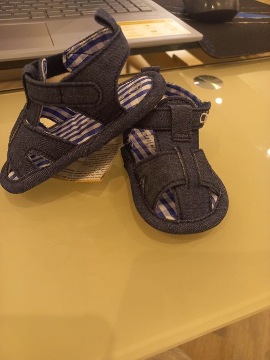 Продам нові дитячі пінетки босоніжки Chicco 17р