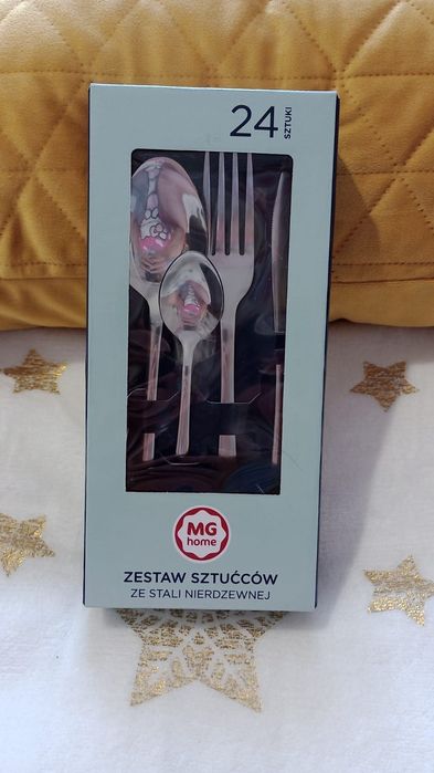 Komplet nowych sztućców 24 elementy