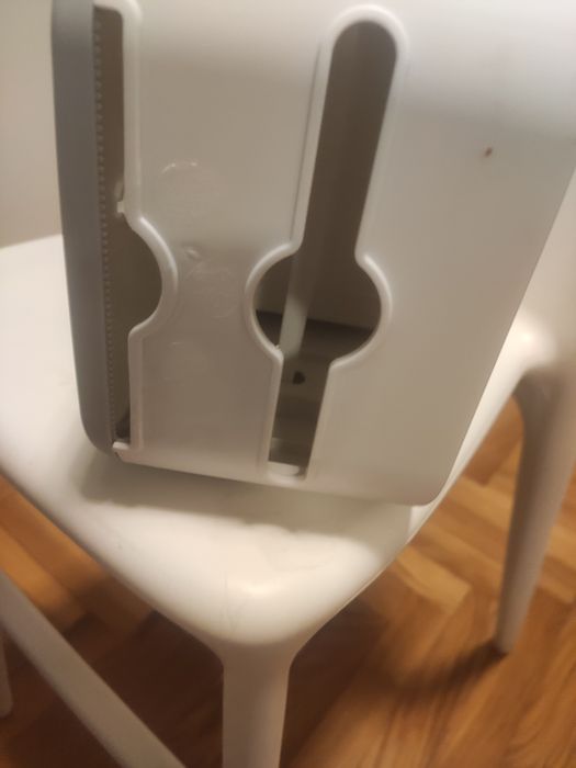 Porta papel higiénico com uma gaveta