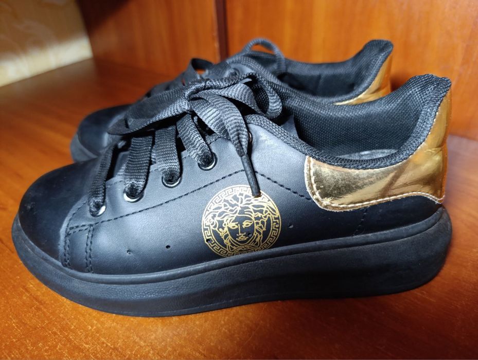 Кроссовки туфли на девочку Версаче 34 р