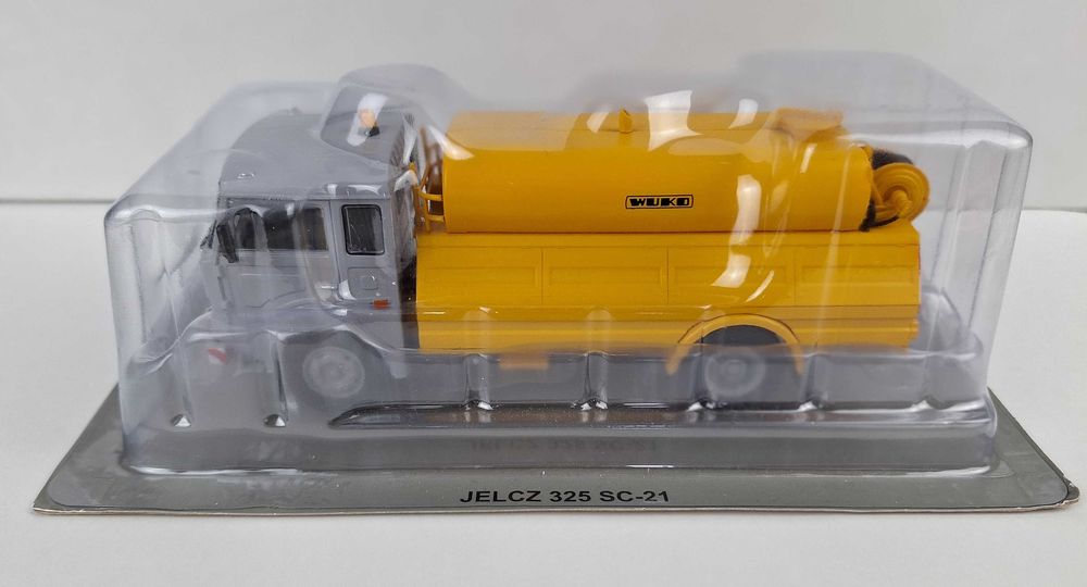 Model 1:43 JELCZ 325 SC-21 WUKO Kultowe Ciężarówki PRL
