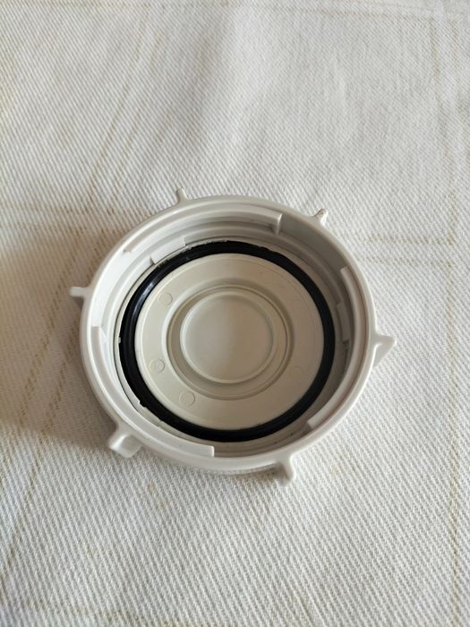 Tampa do Depósito de Sal para Máquina de Lavar Loiça Whirlpool ADG 957