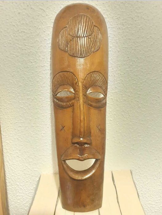 Conjunto de máscaras madeira África antigas
