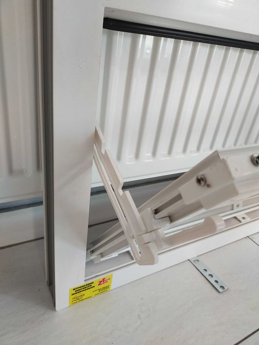 Okna inwentarskie gospodarcze PCV-PRODUCENT pod wymiar