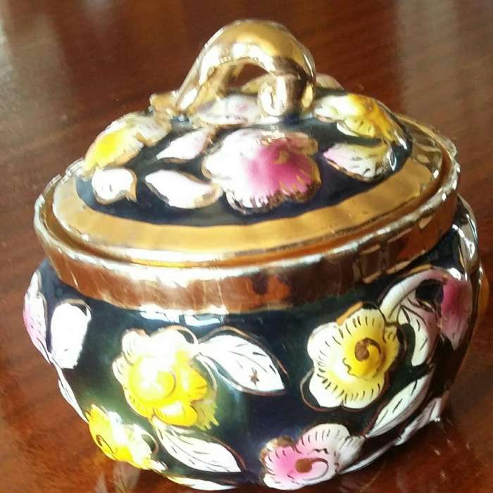 Guarda Jóias muito antigo.