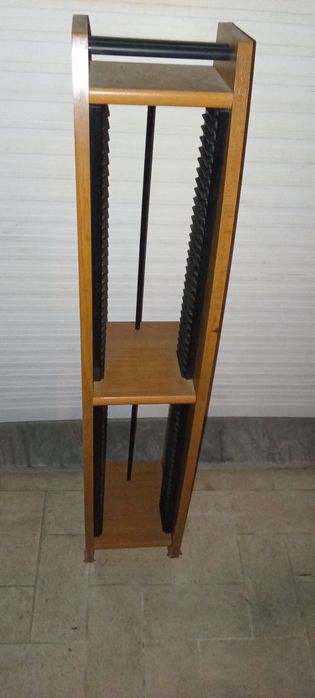 3 ARQUIVOS 30 CEDÊS MÓVEL. De Pousar No Chão. Anúncio Com 8 FOTOS.