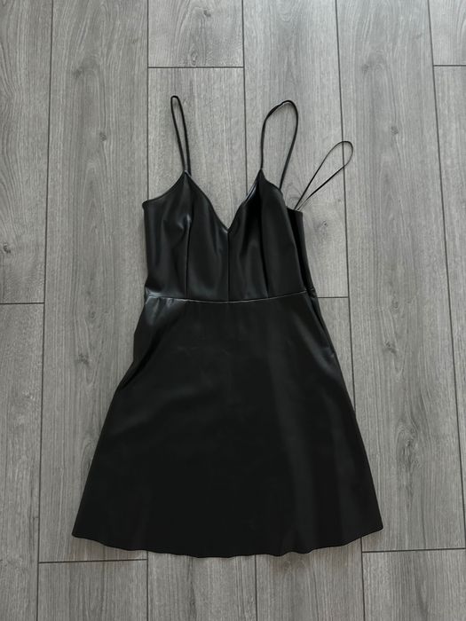 Zara шкіряна сукня