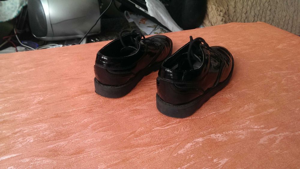 Туфельки на мальчика в прекрасном  состоянии  19 см. Tu School