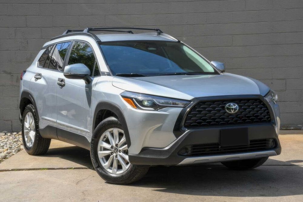 Toyota Corolla Cross      2023