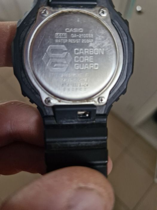 Продам часы.Casio G-Shock GA-2100-1A1