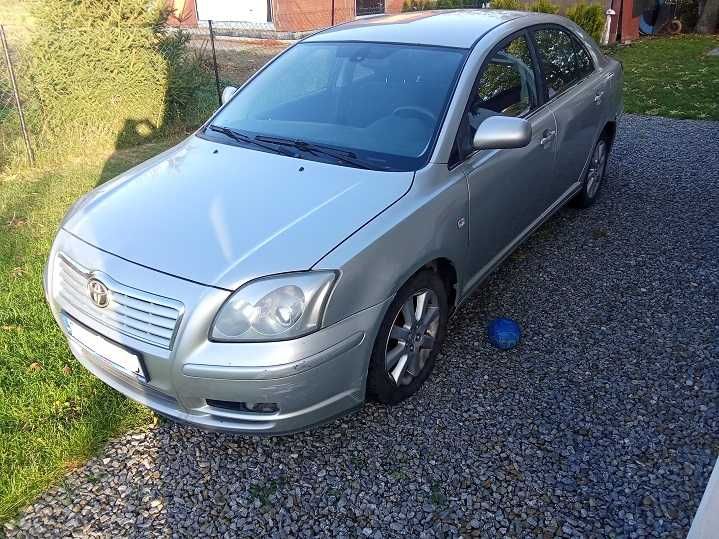 Toyota  Awensis    d4d  2006 rok
