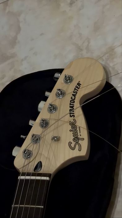 guitarra eletrica fender squier stratocaster