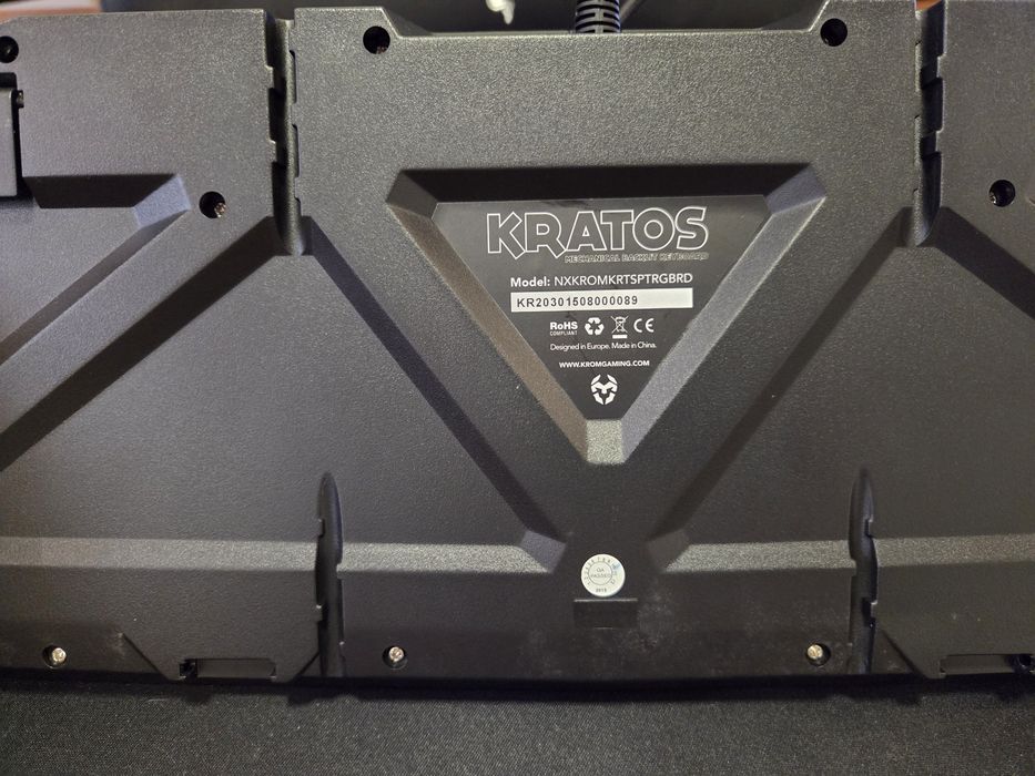 Teclado mecânico Nox Krom Kratos
