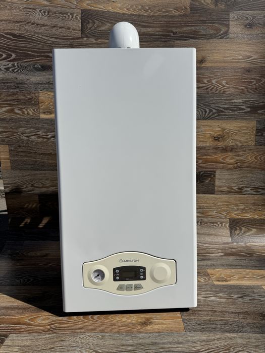 Котел двоконтурний турбо Ariston