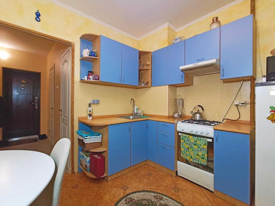 Продаж 1-кімн квартири 34 м2 стан заходь і живи, неподалік ринку НИВА.