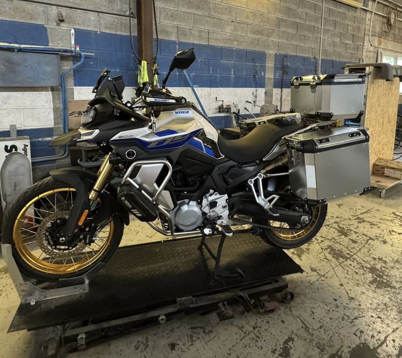 (NOVO) Malas Laterais + Top Case Alumínio/Pretas Voge 900 DSX