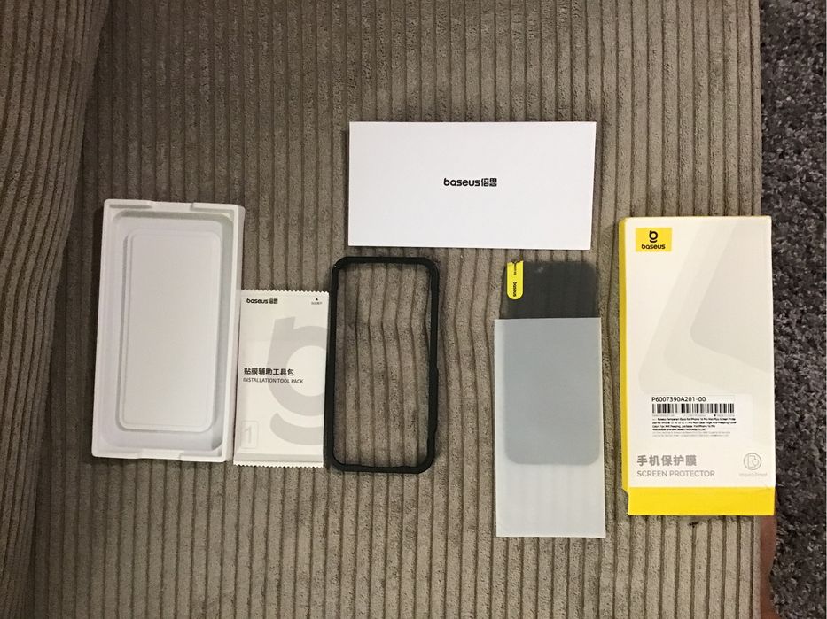 Захисне скло від BASEUS на IPhone 16 Pro