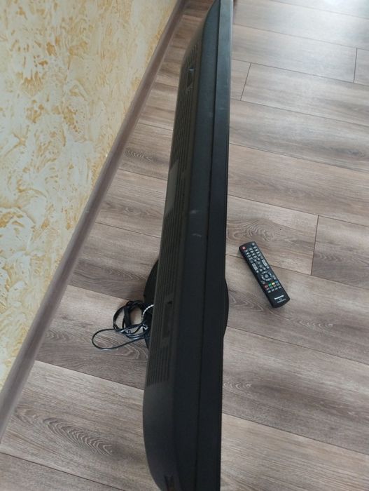 Телевізор Panasonic  32 діагональ