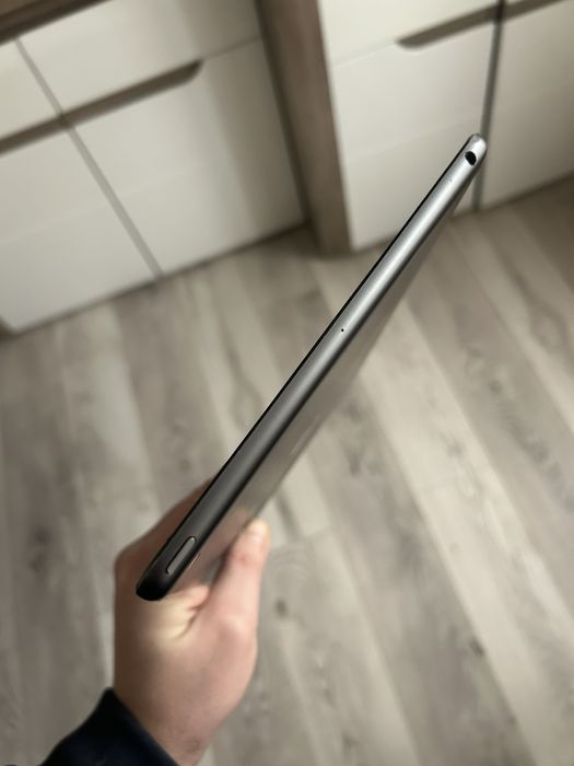 Apple Ipad 9 generacja a2602 64GB 2021