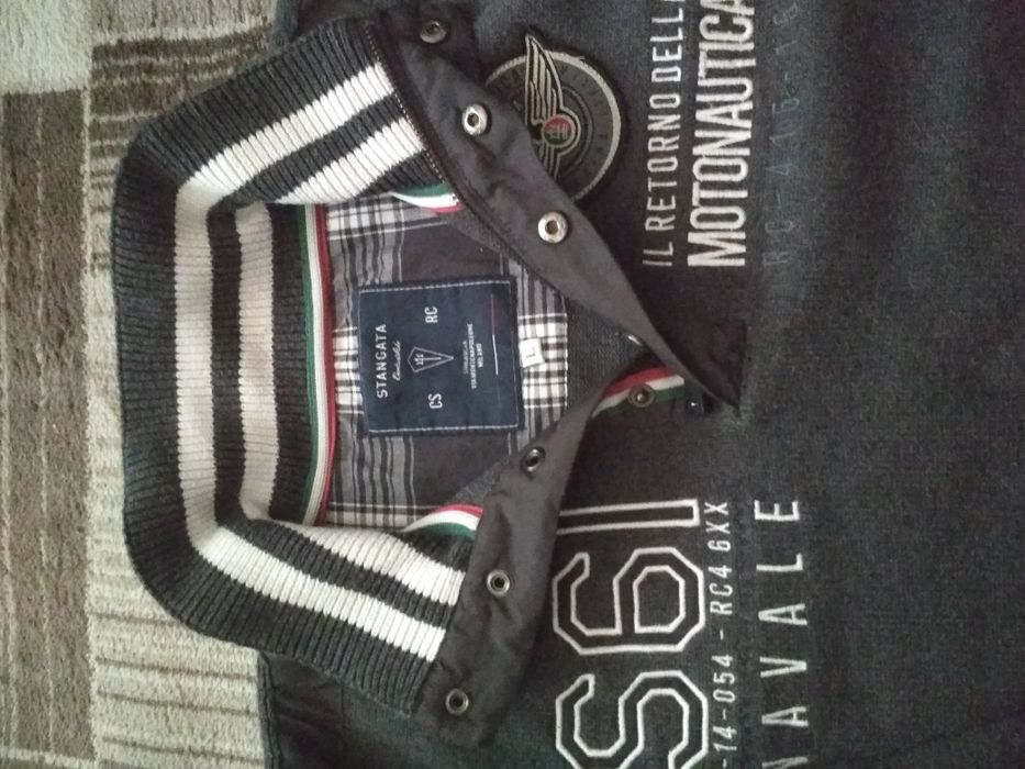 Свитер продаю теплый