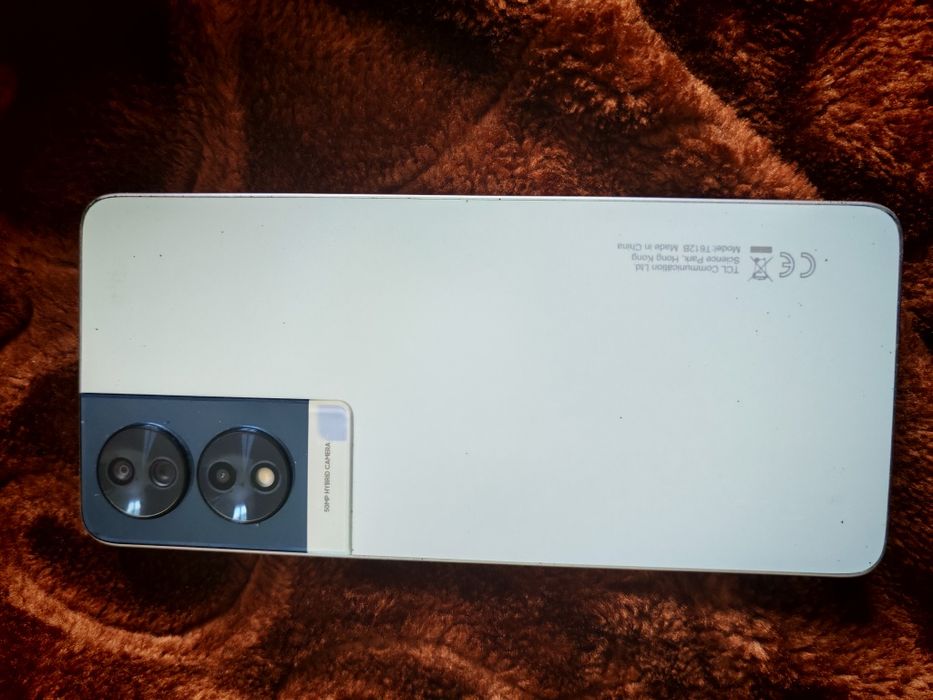 Telemóvel Tcl 40 nxtpaper como novo