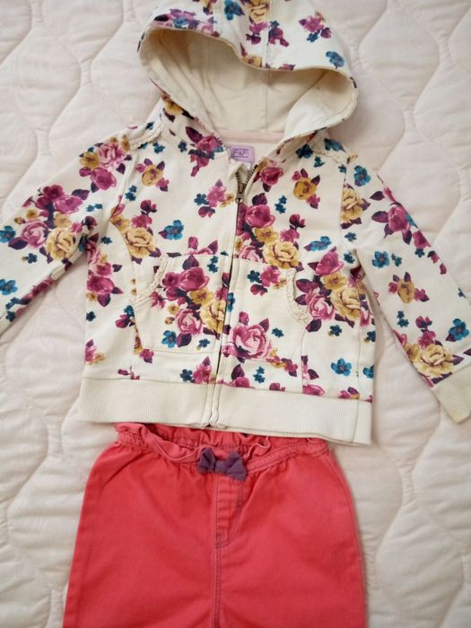 Речі на дівчинку