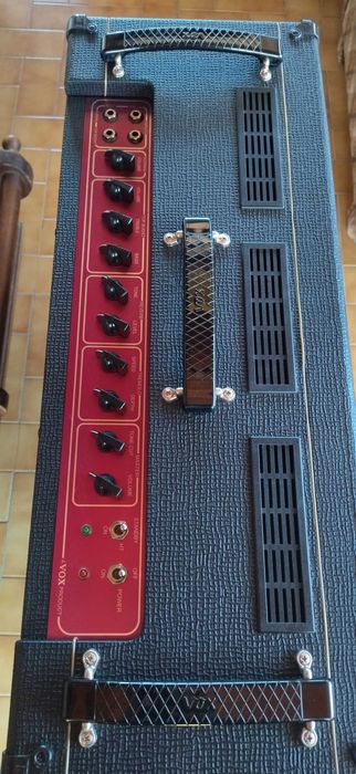 Vox AC30C2 + Flight Case Thon com Rodas – Como Novo