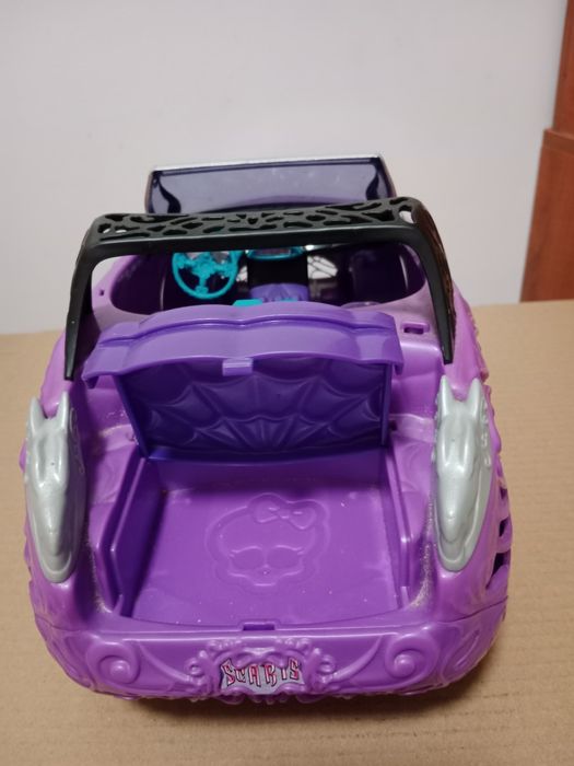Auto monster high