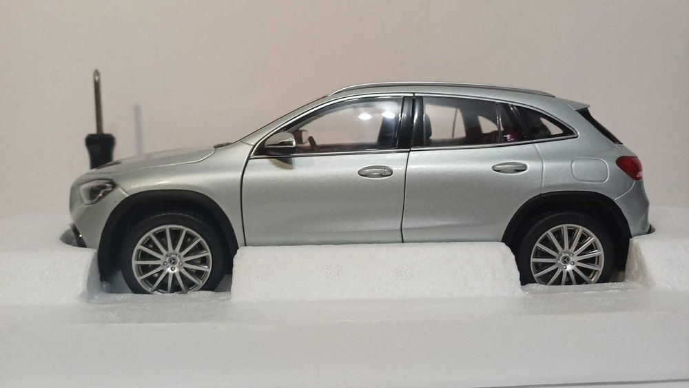1/18 Mercedes GLA cz - Z Models