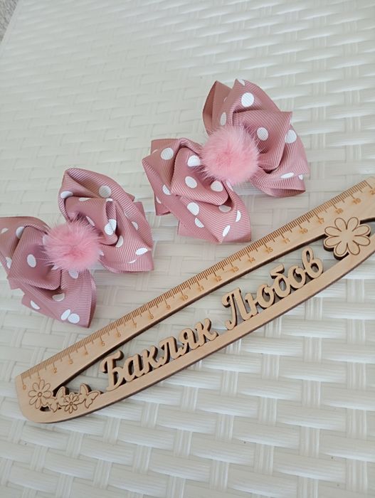 Бантикики ручної роботи.