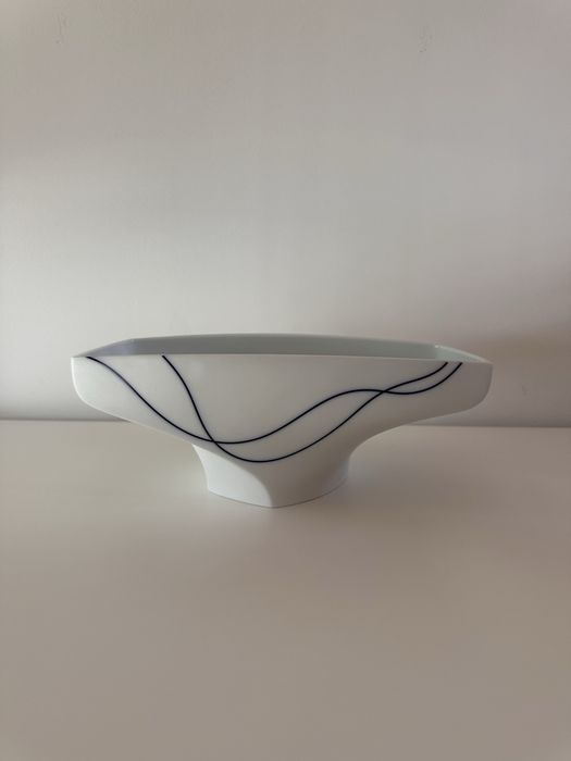 Centro de Mesa Vista Alegre Blue Line Collection by Mikaela Dörfel