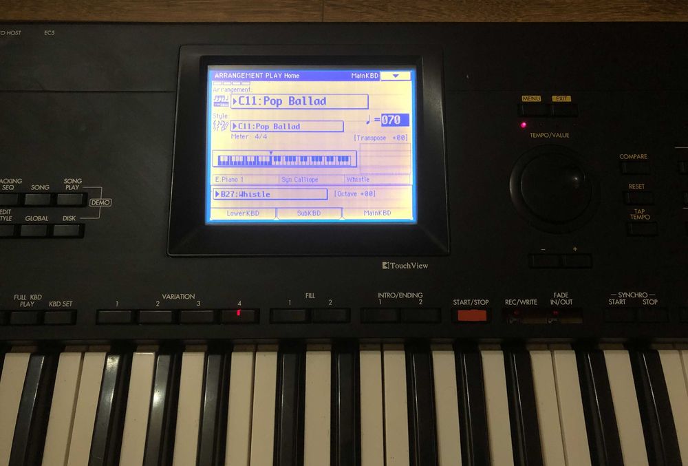 Синтезатор КORG i30 HD аранджувальна станція Interactive Musik Workst.