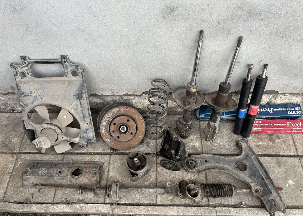 Стойки Гольф Джетта 2